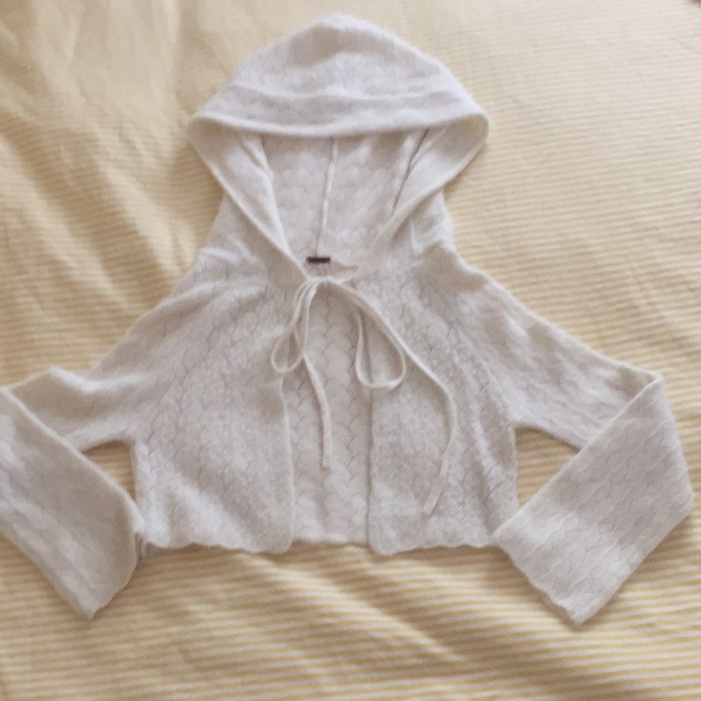 Cutest and softest Free People shrug